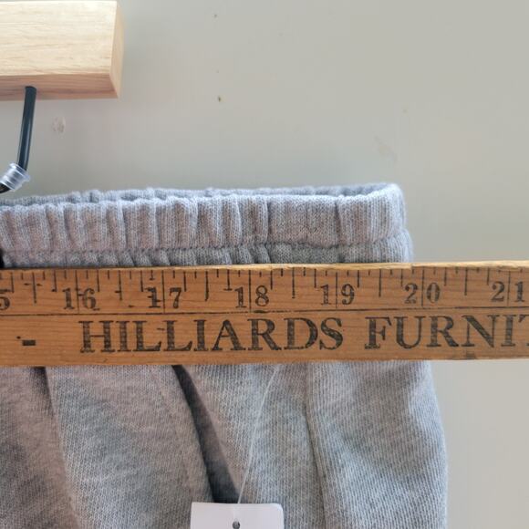 WOMENS GRAY HIGH WAISTED KNIT SHORTS BY OLD NAVY SIZE XX-LARGE (20-22) - Picture 2 of 10